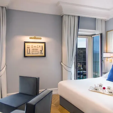 Grand Santa Lucia 4* Naples