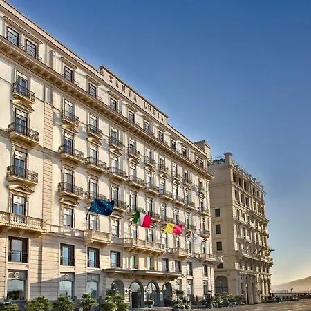 Hotel Grand Santa Lucia 4*