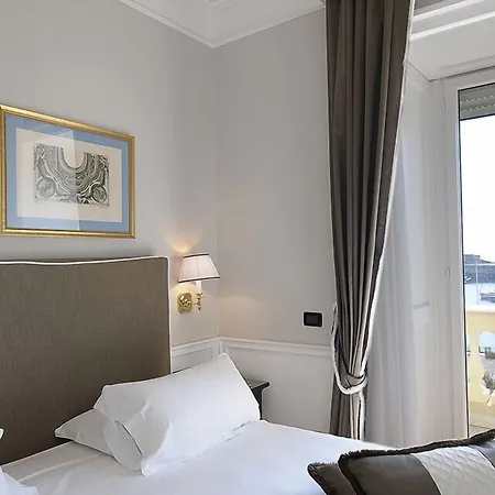 Grand Santa Lucia 4* Naples