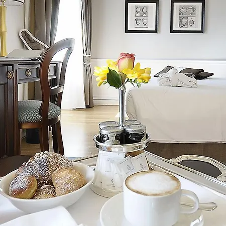 Grand Santa Lucia 4* Naples