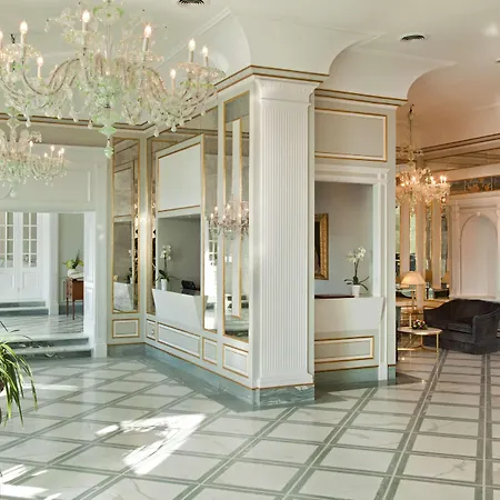 Grand Santa Lucia Neapel