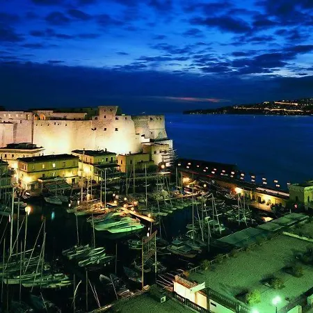 Hotel Grand Santa Lucia