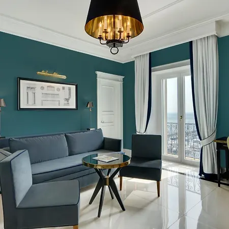 Grand Santa Lucia فندق نابولي