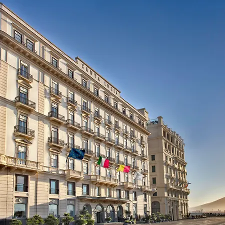 Hotel Grand Santa Lucia