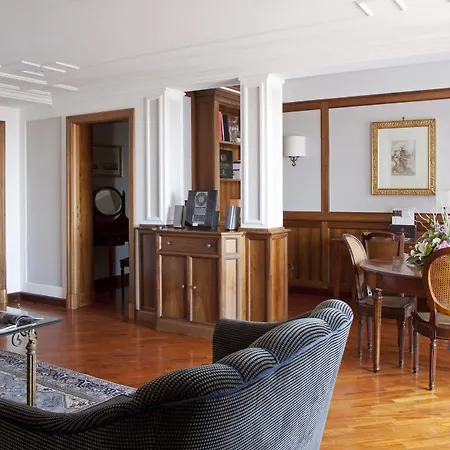Grand Santa Lucia 4* Neapol