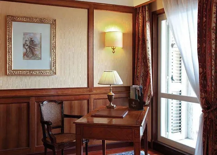 グランド サンタ ルチア ホテル ナポリ