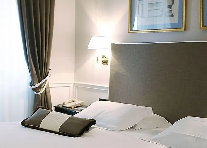 グランド サンタ ルチア 4* ナポリ