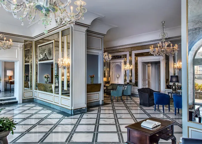 グランド サンタ ルチア 4* ナポリ