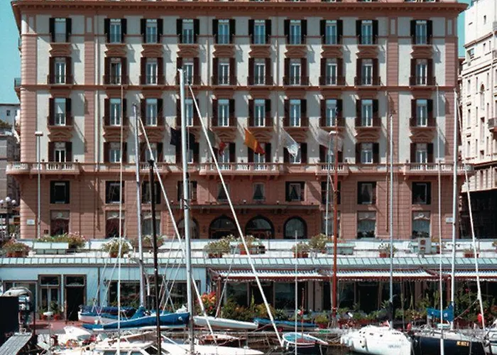 グランド サンタ ルチア ナポリ