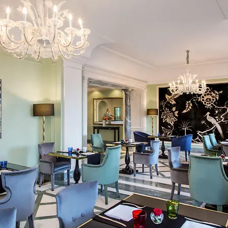 Hotell Grand Santa Lucia