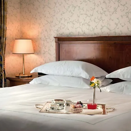 Grand Santa Lucia 4* Neapel