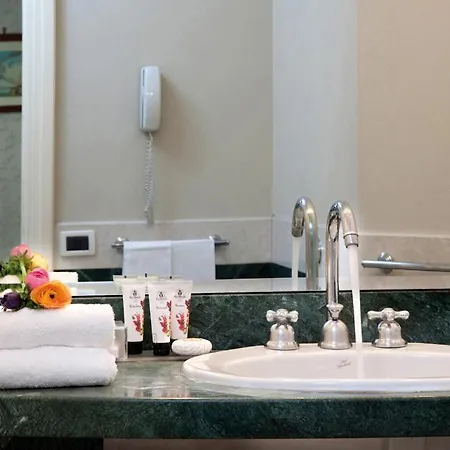 Grand Santa Lucia Hotel 4*